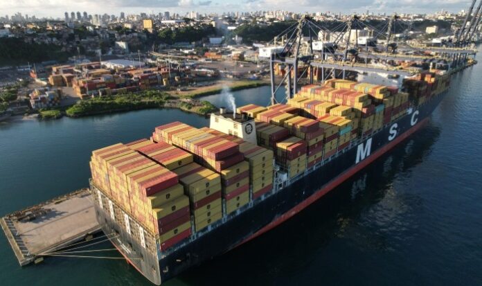 navio ponte salvador itaparica materiais cosntruçao Chega na Bahia navio com 800 toneladas de materiais para a Ponte Salvador-Itaparica