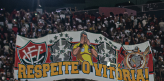 Vitória é punido pelo STJD após protesto da torcida contra CBF e arbitragem