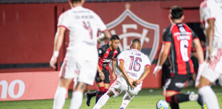 Vitória vence Flamengo no Barradão e avança às oitavas da Copa do Brasil