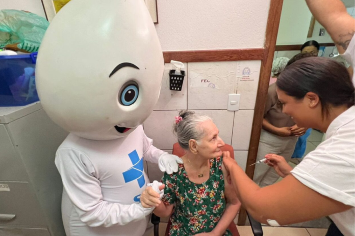 Salvador aplica mais de 2 mil doses no Dia D de vacinação; campanha continua