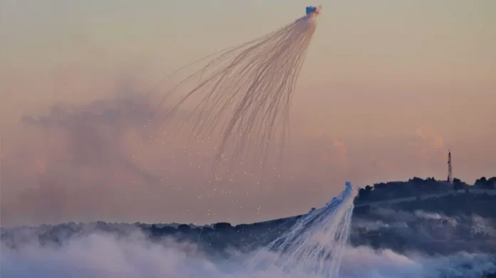 Israel usou bombas de fósforo branco em áreas povoadas do Líbano, diz jornal