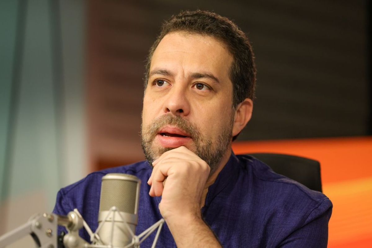“Ele está brincando com fogo”, diz Boulos sobre Alcolumbre travar o fim da 6×1 no Senado