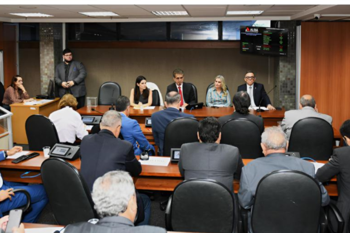 ccj aprova nome de camila vasquez negromonte Por unanimidade, CCJ da ALBA aprova indicação de Jerônimo para conselho do TCM