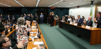 PEC da redução da maioridade penal: saiba como cada deputado baiano votou na CCJ