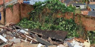 Imóvel desaba em Salvador e deixa criança ferida