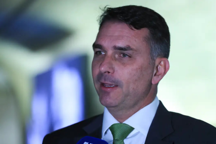 flavio bolsonaro senador 3 Com R$ 881 milhões, partido de Flávio Bolsonaro receberá a maior fatia do fundão eleitoral