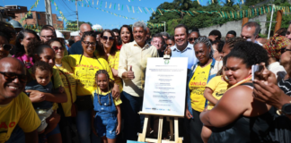 "Grande transformação", destaca Jerônimo durante entrega de obras no Bairro da Paz e Itapuã