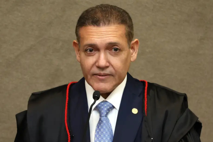 nunes marques ministro presidente tse Presidente do TSE rejeita ação de aliados de Lula contra exibição do filme Dark Horse, sobre Bolsonaro