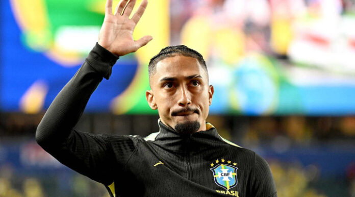 raphinha tem lesão confirmada Raphinha volta a treinar com o grupo e se aproxima de retorno pela Seleção Brasileira