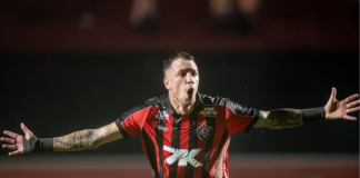 Dispensado pelo Vitória, centroavante uruguaio acerta acordo com Ceará para disputa da Série B