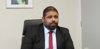 "É absurdo", questiona secretário Felipe Freitas após Wagner ser alvo de operação da PF