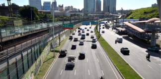Com parceria internacional, Transalvador inicia estudos sobre fluxo de trânsito na Avenida Paralela; entenda