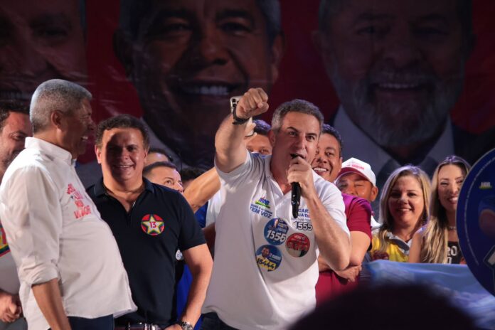 WhatsApp Image 2026-08-23 at 09.53.36 Deputado do PL sobe em palanque e declara apoio à reeleição de Jerônimo Rodrigues